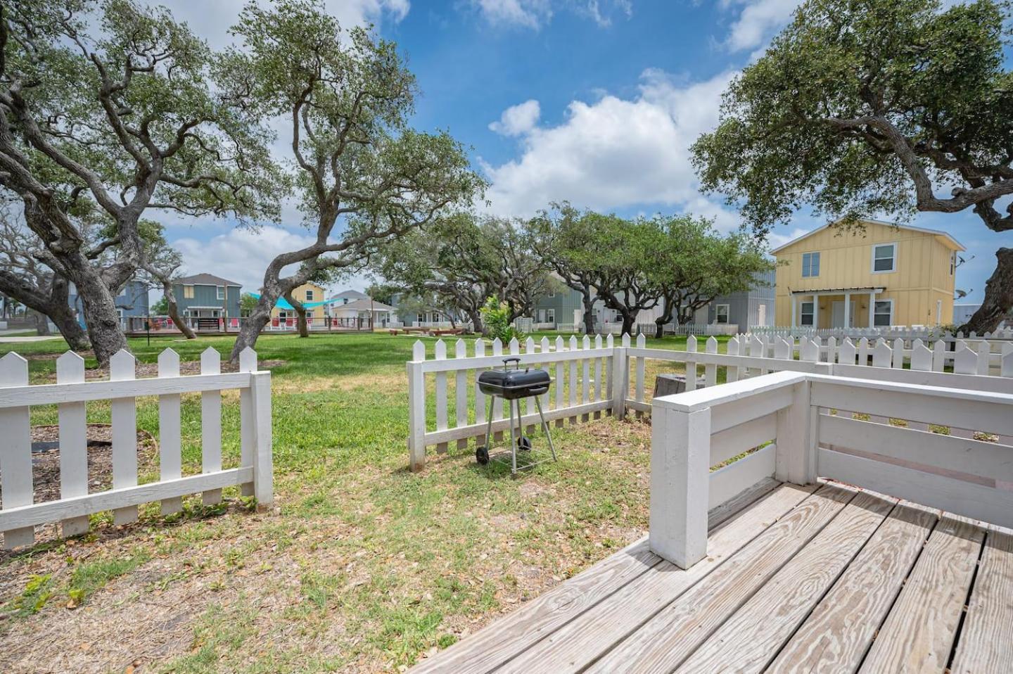 Coastal Bungalow Rockport Exterior photo